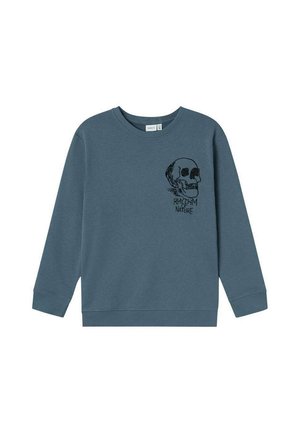 Blauwe sweatshirt gemaakt van zachte stof, met een schedel grafiek op de linkerkant van de borst en ribgebreide mouwen en onderrand voor een goede pasvorm.
