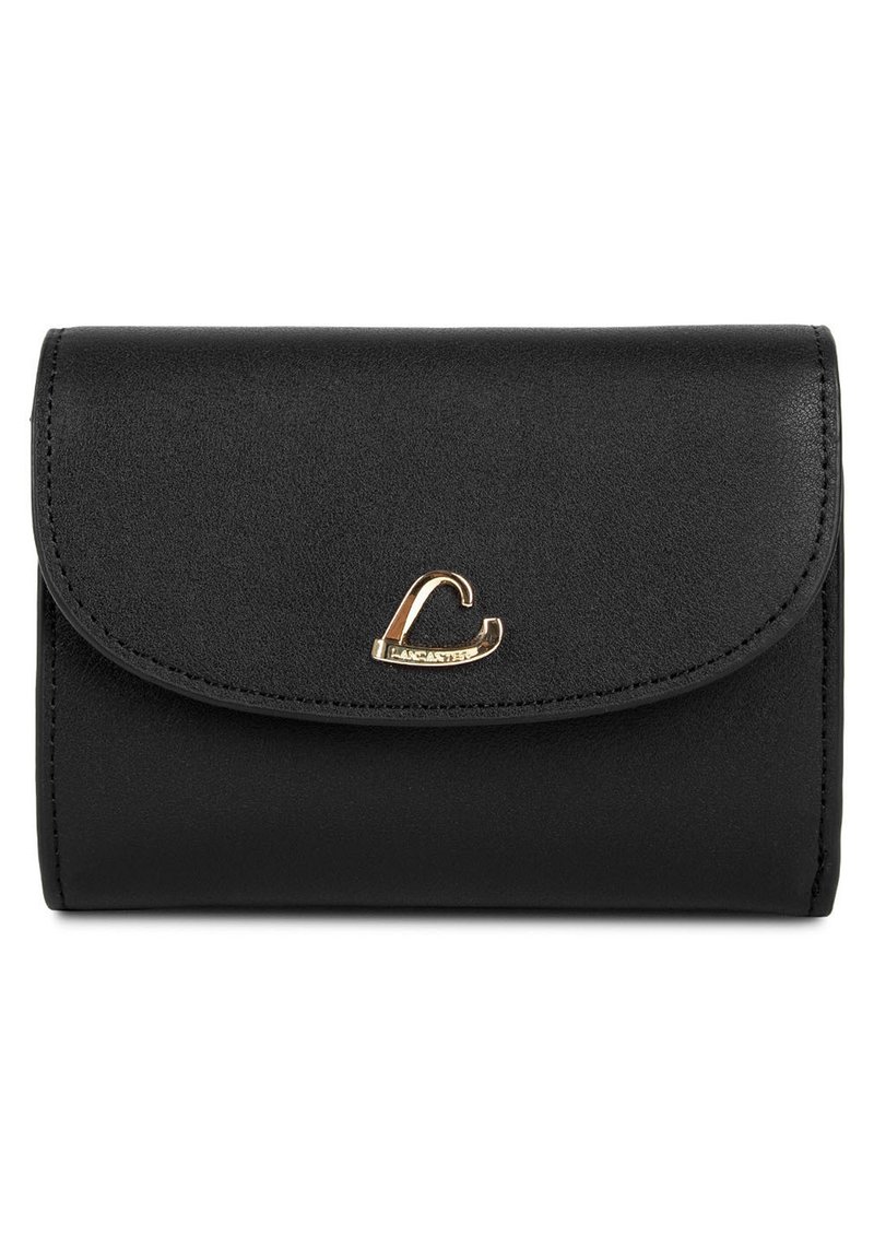 Portefeuille en cuir noir avec fermeture à rabat, mettant en avant un accent logo en métal doré. Texture lisse et forme rectangulaire avec bords arrondis.