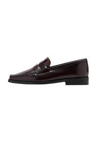 Slip-ons - brown