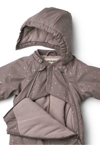 Grijze hoodie sneeuwpak met sterpatroon, fleece voering en drukknoopsluitingen. Heeft een rits aan de voorkant voor gemakkelijk aankleden. Zacht, waterafstotend materiaal.