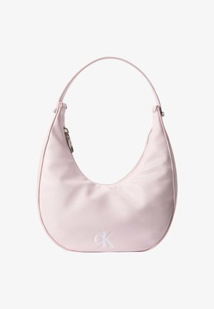 Heleroosa poolkuukujuline käekott ühe rihmaga, hõbedase luku ja esiküljel keskel reljeefse „cK“ logoga.