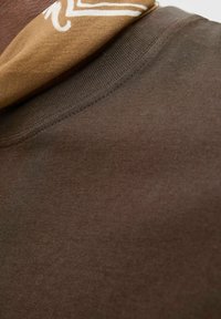 Jack & Jones JJECHARGE TEE O-NECK - Základné tričko - delicioso