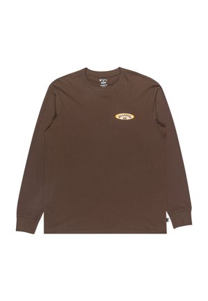 Langärmliges braunes T-Shirt aus Baumwolle, mit einem kleinen gelb-weißen Logo auf der Brust und gerippten Bündchen.