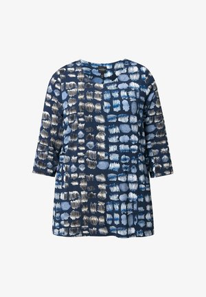 Tmavě modrý top s texturovaným potiskem světle modrých a krémových kruhů a čar. Volný střih s rukávy tři čtvrtě a kulatým výstřihem.