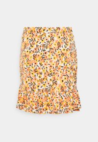 Kurzer floraler Rock mit elastischem Bund, mit einem Muster aus orangefarbenen, gelben und schwarzen Blumen auf weißem Hintergrund und einem gerüschten Saum.