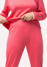 Ulla Popken RUNDHALS LANGARM SET - Yöasusetti - light red