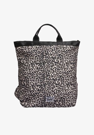 Beige und schwarze Leopardendruck-Tasche aus Stoff mit zwei Griffen und einem schwarzen Reißverschluss oben. Mit einem kleinen Logo-Patch an der Unterseite.