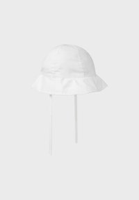 Name it Hattu - bright white