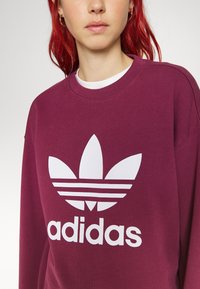 adidas Originals CREW - Sportska majica - bordeaux