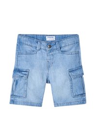 Shorts cargo in denim azzurro chiaro con due tasche laterali e chiusura a bottone. Presenta dettagli di cucitura e un'etichetta con la dicitura "Mayoral".