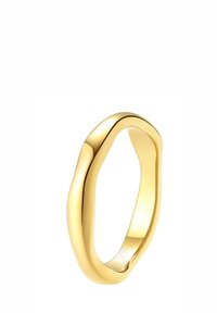 Anello in oro con un design liscio e ondulato; bordi arrotondati; superficie riflettente; forma minimalista; fascia solida senza decorazioni.
