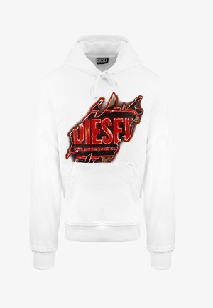 Witte hoodie met kangoeroezak, rood en zwart versleten Diesel-logo graphic in het midden, en een capuchon met trekkoord.