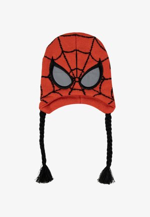 Cappello in maglia rossa per l'inverno con motivo di ragnatela nera, grandi occhi grigi riflettenti di Spider-Man e piccole trecce nere ai lati.