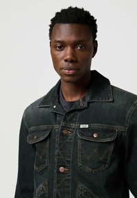 Wrangler UNLINED - REGULAR FIT - Farkkutakki - nightfall