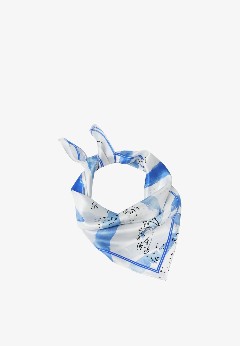 Écharpe en soie blanche avec des rayures bleues aquarelle et des accents floraux noirs, nouée lâchement à un coin sur un fond blanc.