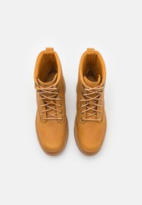Timberland ROXIE LANE - Botines con plataforma - wheat