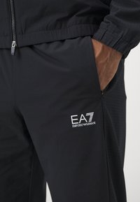 EA7 Emporio Armani TUTA SPORTIVA - Træningssæt - black