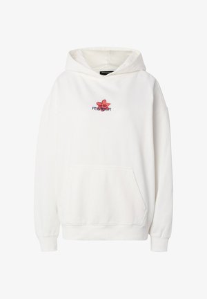 Valkoinen huppari, jossa on etutasku, resorit hihansuissa ja rinnan yläpuolella tekstiä koristava punainen kirjailtu kukka.