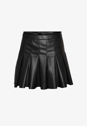 Crna plisirana suknja od umjetne kože, s uskim strukom i širokim rubom. Glatka tekstura s uglačanim, sjajnim završetkom.