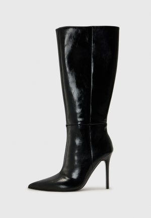 High heeled boots - black