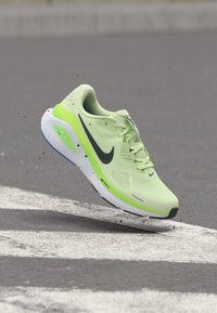 Δεν επιλέχθηκε, volt tint/black spruce/lime blast/sapphire/white