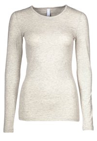 Pitkähihaista vaaleanharmaata toppia, joka on valmistettu pehmeästä ja joustavasta materiaalista. Pyöreä pääntiheys ja vartaloa myötäilevä leikkaus. Ei näkyviä kuvioita tai varusteita.