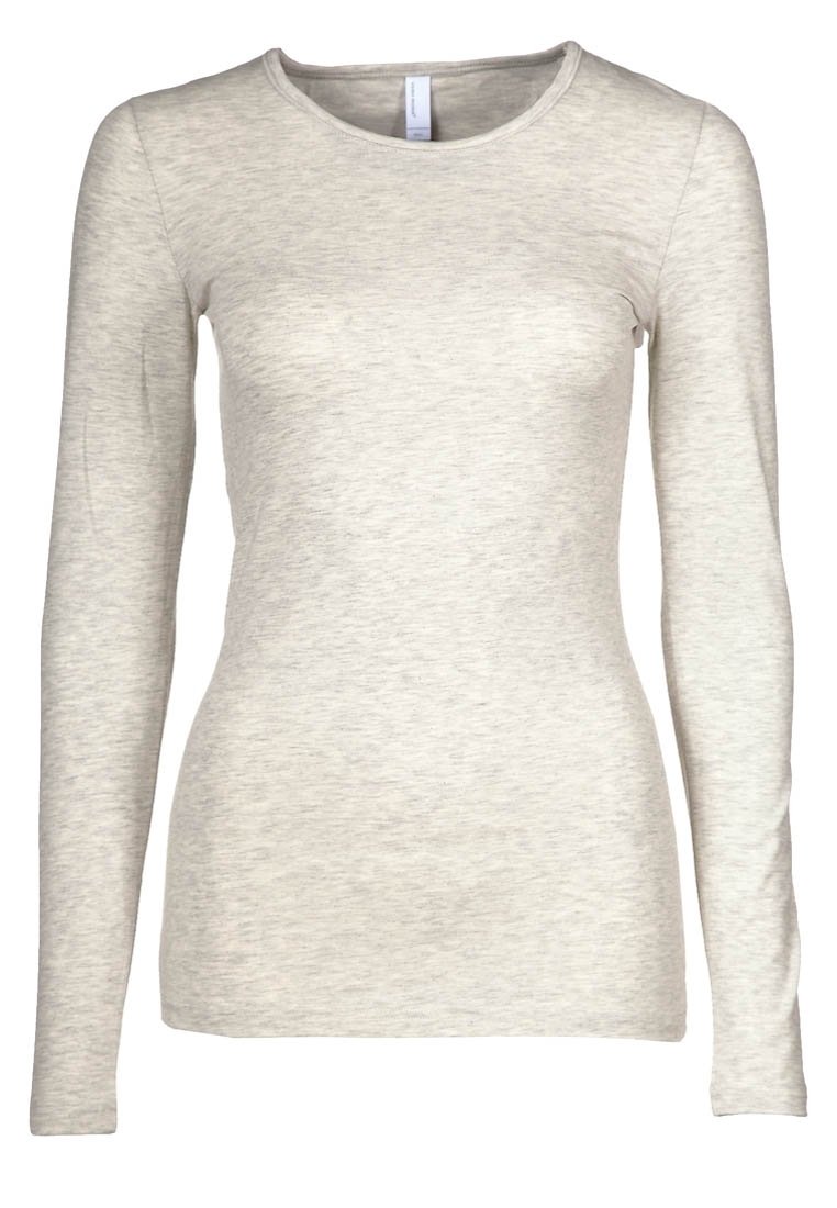 Pitkähihaista vaaleanharmaata toppia, joka on valmistettu pehmeästä ja joustavasta materiaalista. Pyöreä pääntiheys ja vartaloa myötäilevä leikkaus. Ei näkyviä kuvioita tai varusteita.