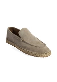 Suède loafers in lichtgrijs met een gestikte accente, ronde neus en een jute touwzool. Instapontwerp met een gladde textuur.