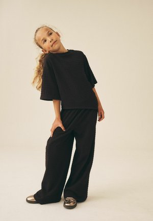 Next, REGULAR FIT - TEXTURED ASYMMETRIC T-SHIRT AND WIDE LEG SET - Trousers - chocolate brown