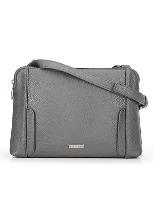 Borsa a tracolla grigia in pelle con superficie texturizzata, chiusura con zip, tracolla regolabile e logo del marchio discreto sul davanti.