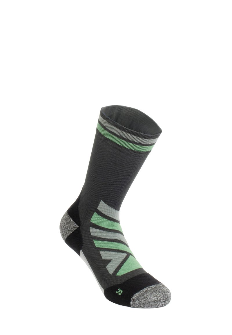 Calzino performante nero e verde con polsino a strisce, tacco e punta imbottiti e un accento grigio testurizzato sulla suola.