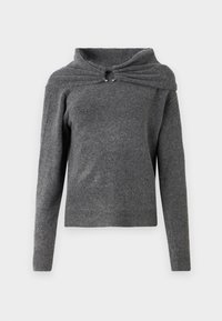 Suéter gris hecho de un suave tejido de punto, que presenta un diseño de cuello único con un detalle retorcido y acentos de hardware plateado. Mangas largas, dobladillo acanalado.