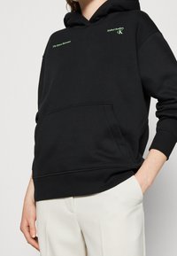 Calvin Klein Jeans Bluza z kapturem