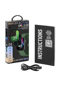 Reflex Active smartwatch, groene siliconen band, 1.85" AMOLED-display, verpakt met een zwart instructieboekje en een zwart oplaadkabel.