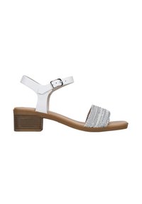 Sandal à talons blancs avec une bride argentée textur�ée et une boucle de cheville ajustable, présentant un talon bloc beige et une semelle lisse.