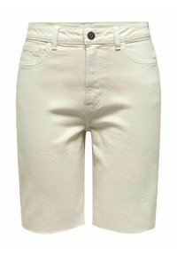 Pantalones cortos de mezclilla color crema con un diseño ajustado, cinco bolsillos, cierre frontal con botón y una textura suave.