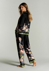 B by Ted Baker FLORAL BUTTON THROUGH - REGULAR FIT SET - Pyžamo - black