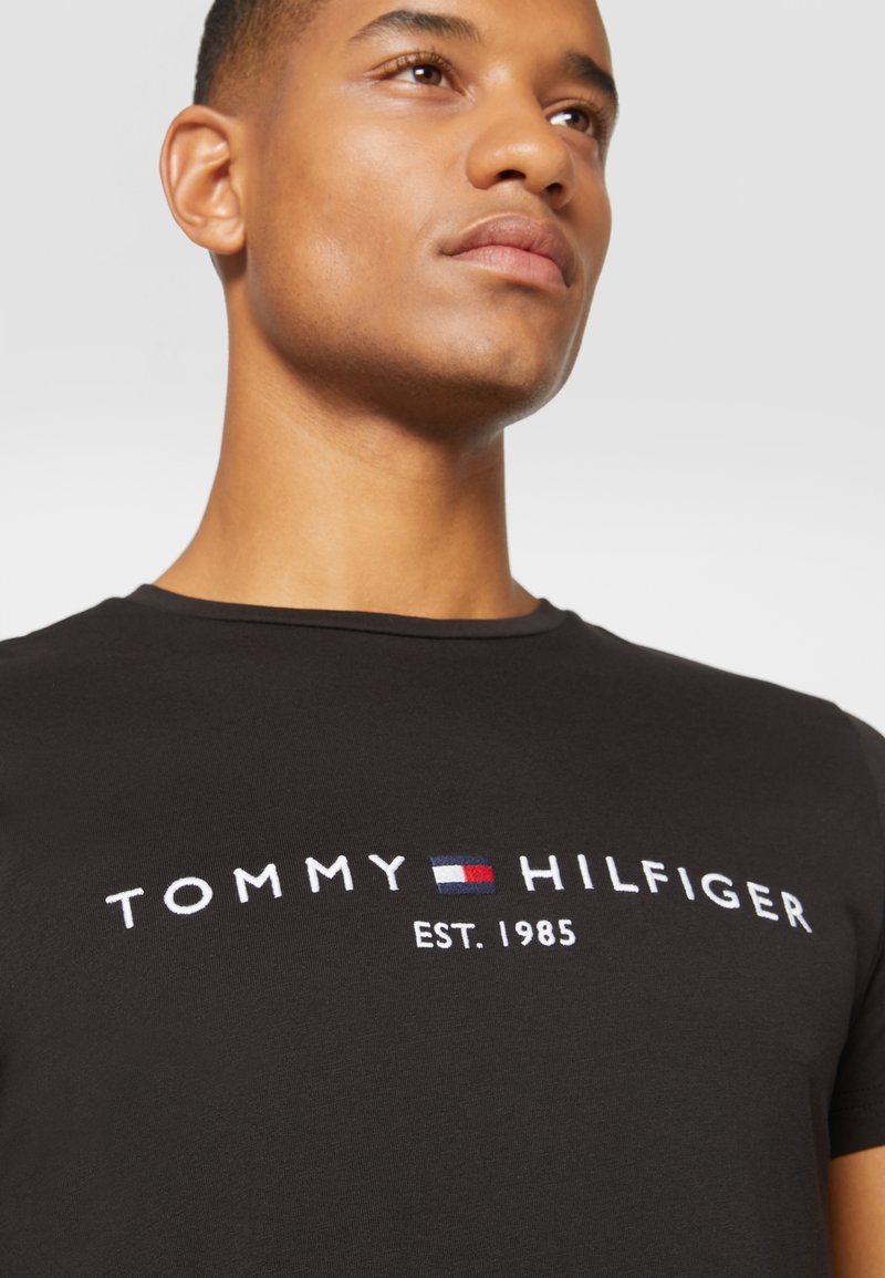 Tommy Hilfiger LOGO TEE - Print T-shirt - black - Zalando.de