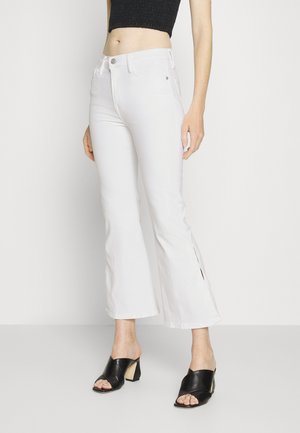 FRAME LE CROP MINI SLITS - Platėjantys džinsai - blanc