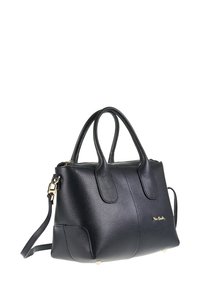 Borsa a tracolla in pelle nera con finitura testurizzata, manici doppi robusti, una tracolla removibile e dettagli in metallo color oro.
