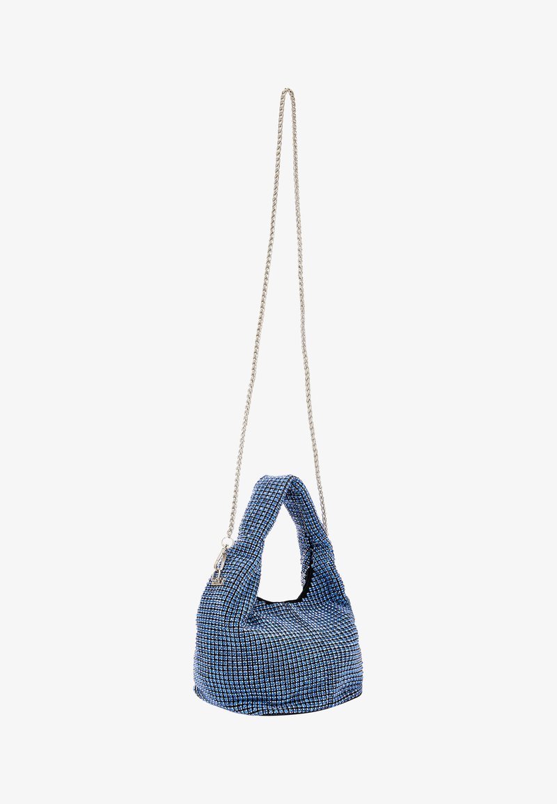 Modra torbica z teksturo nenavadne oblike, ki ima verižni trak in nabran dizajn. Zunanjost ima mrežasto obliko.