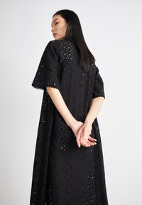 Cras LACYCRAS DRESS - Rochie tip cămașă - black
