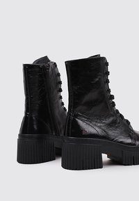 *Art Bottines à plateau - black
