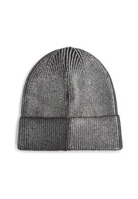 Crna i srebrna rebrasta pletena kapa s preklopom, koja ima sjajnu, teksturiranu površinu i uzorak vertikalnih pruga.