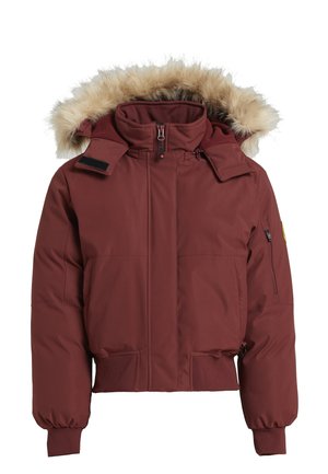 Bordeaux pufferjack met een nepbont gevoerde capuchon, voorrits, zijzakken en geribbelde manchetten. Heeft een cropped ontwerp en een gemêleerde stof.