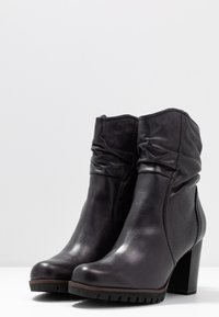 Marco Tozzi Botines de tacón - dark blue
