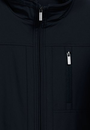 Zwarte zip-up jack met een hoge kraag, soepele textuur en twee ritszakken met zilverkleurige hardware details.