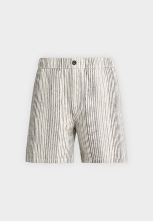 Shorts pour hommes beige et gris à rayures verticales, fermeture à boutons et taille élastique, en tissu léger.
