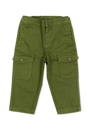 Oliwkowe spodnie cargo dla małych dzieci z elastycznym pasem, zapięciem na guziki, dwoma przednimi kieszeniami oraz kieszeniami z patkami zapinanymi na guziki na każdej nodze.