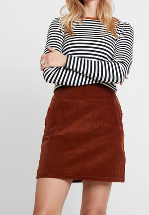 Top s dlouhým rukávem - black